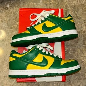 Nike Brazil Sneakers Sz. 4 Womens 6